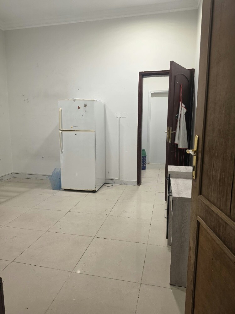 ستوديو نظيف ب 1800 بازغوى !! - 2