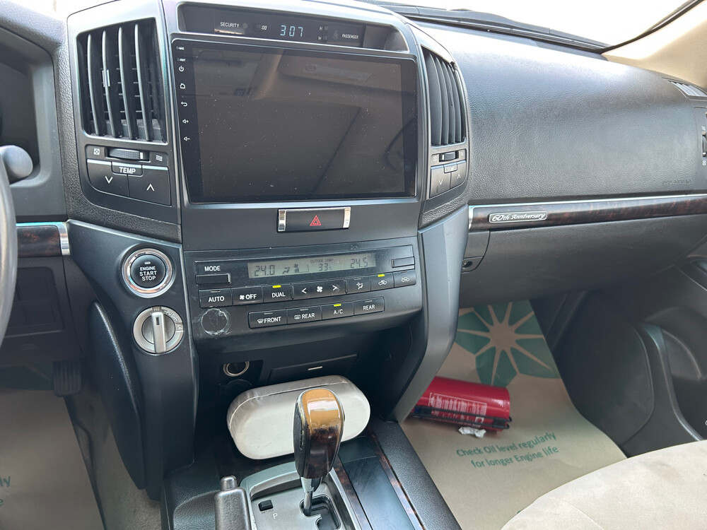 Land Cruiser2011 Model Family Used Good Condition car for sale  - 10