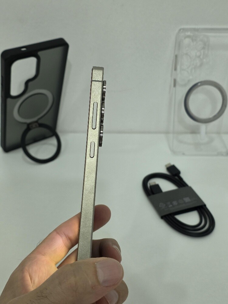 S25 Ultra with cases and cable - 4