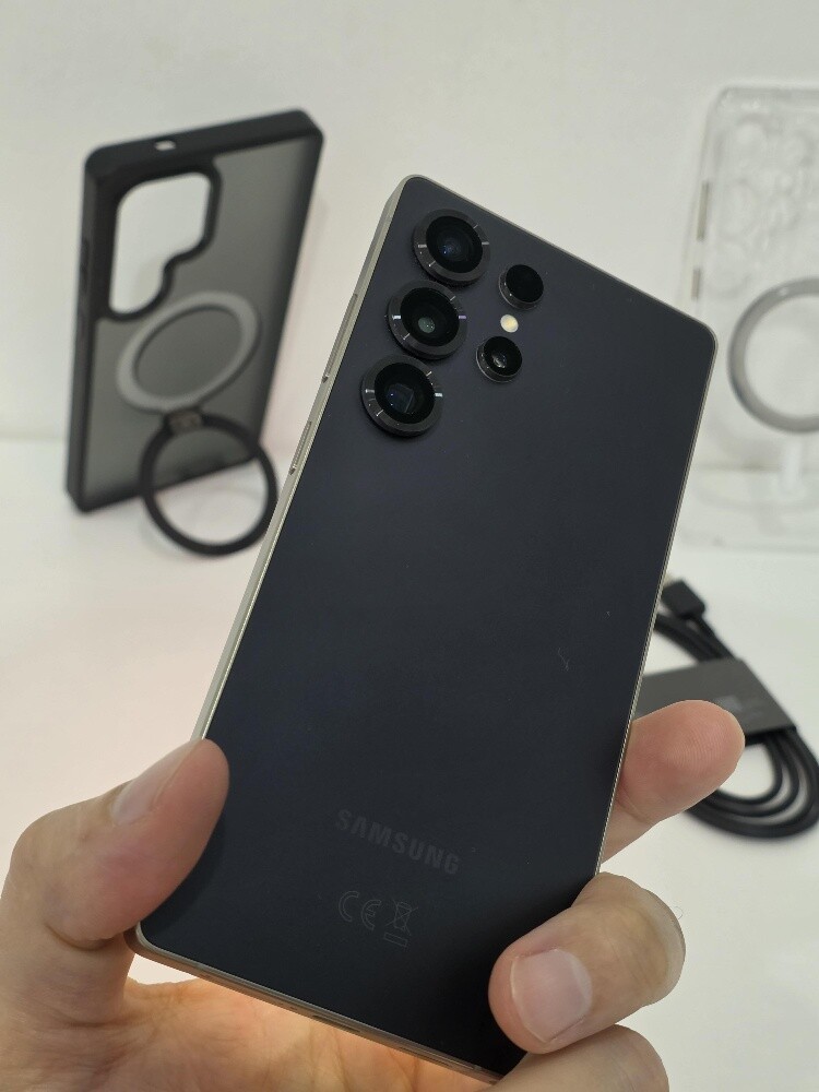 S25 Ultra with cases and cable - 5