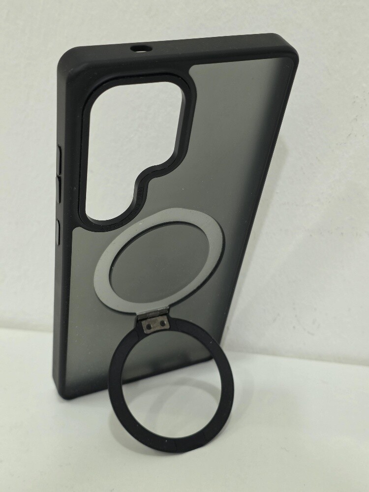 S25 Ultra with cases and cable - 7