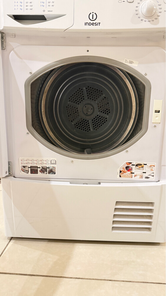 Indesit IDC 75 Condenser Dryer - 4