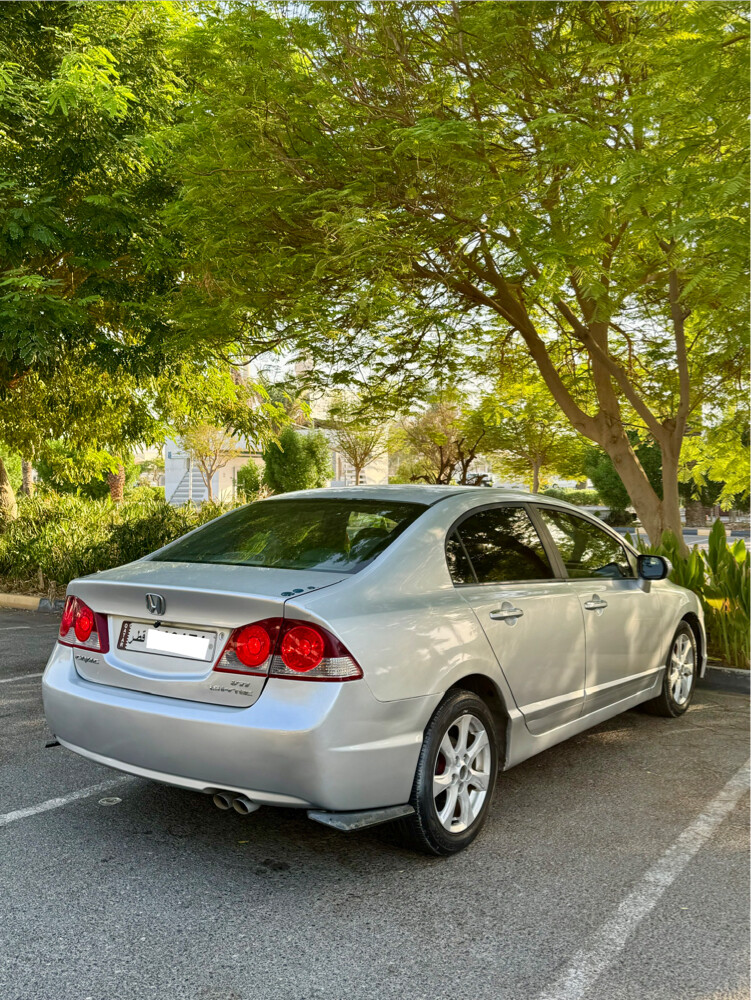 Honda Civic Full Option - 7