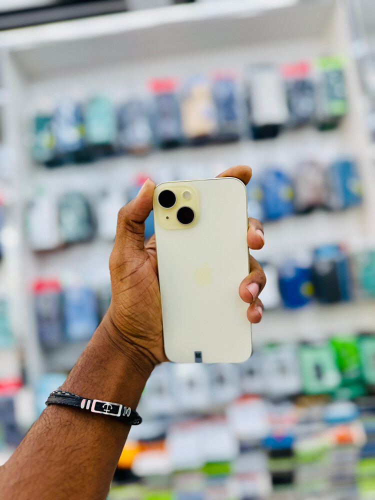 iPhone 15 - 1