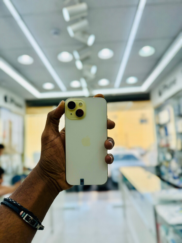 iPhone 15 - 8