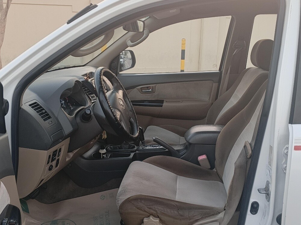 TOYOTA FORTUNER 2013 V6 FOR SALE - 5