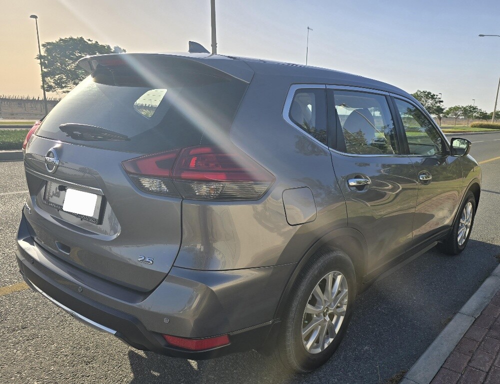 Nissan - 6