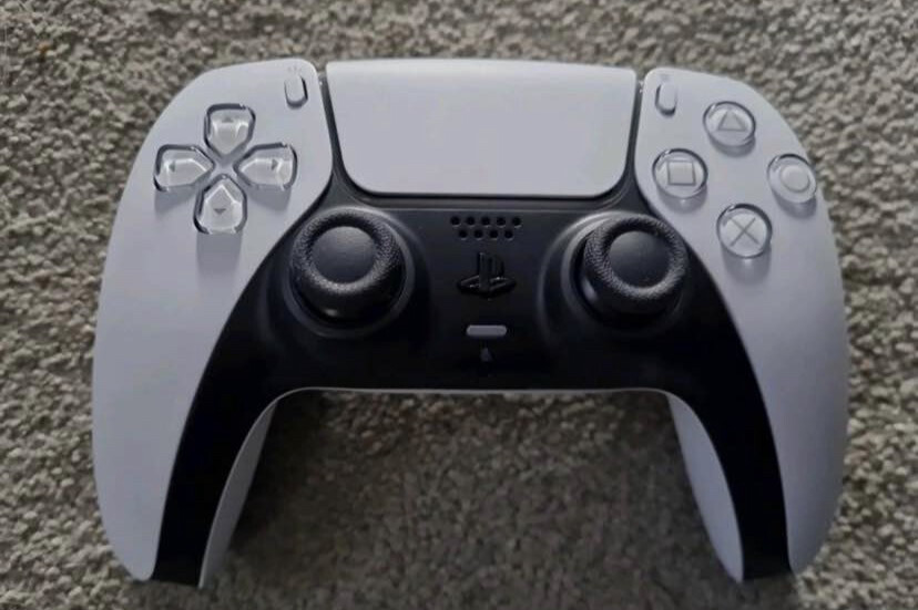 PS5 controller like nee - 1