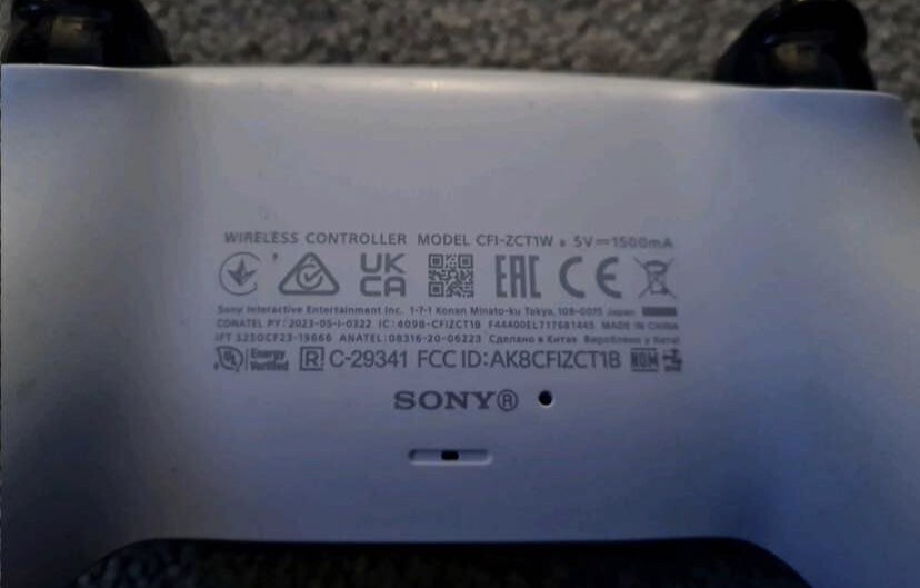PS5 controller like nee - 3