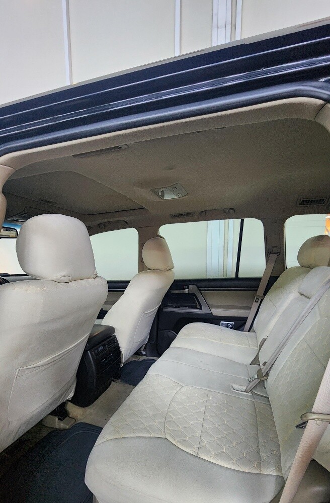 LAND CRUISER VXR 2009 MODEL - 4