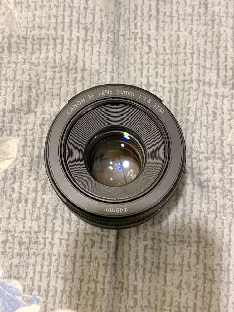 Canon EF 50mm f1.8 - 4