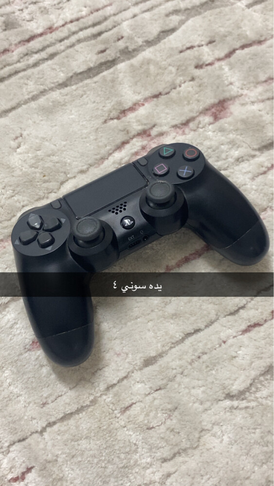 يده سوني فور - 1