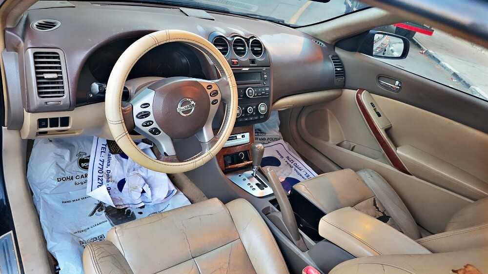 Nissan Altima 3.5 SE V6 Single Door - 10