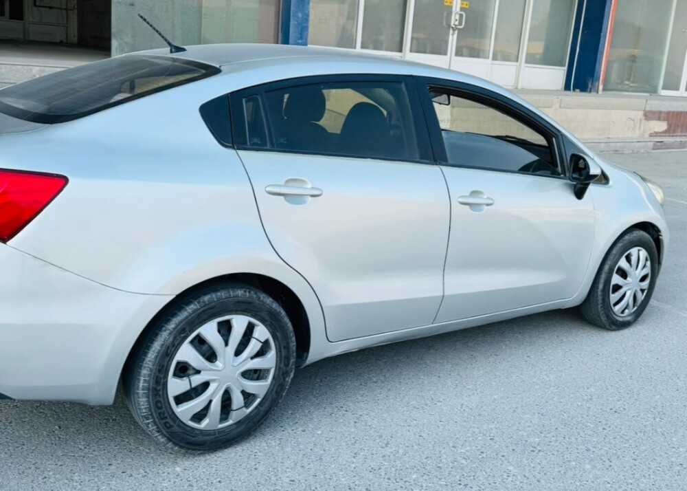 kia rio - 2