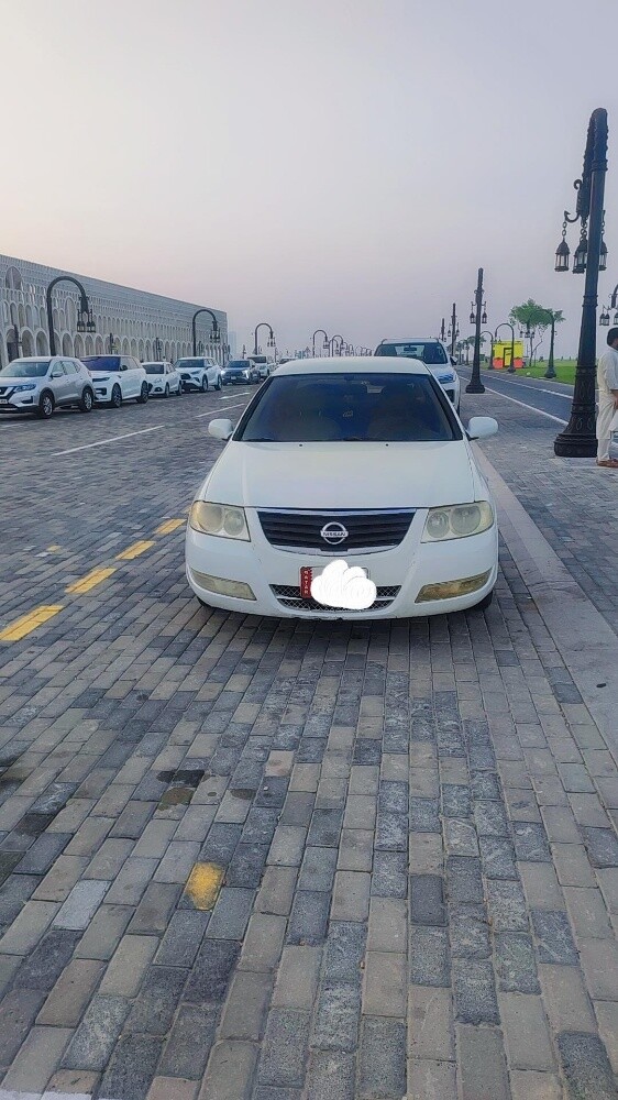 Nissan sunny - 1