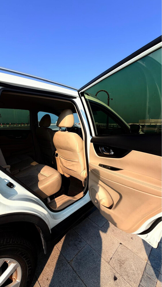 Nissan Xtrail 2018 urgent sale - 8