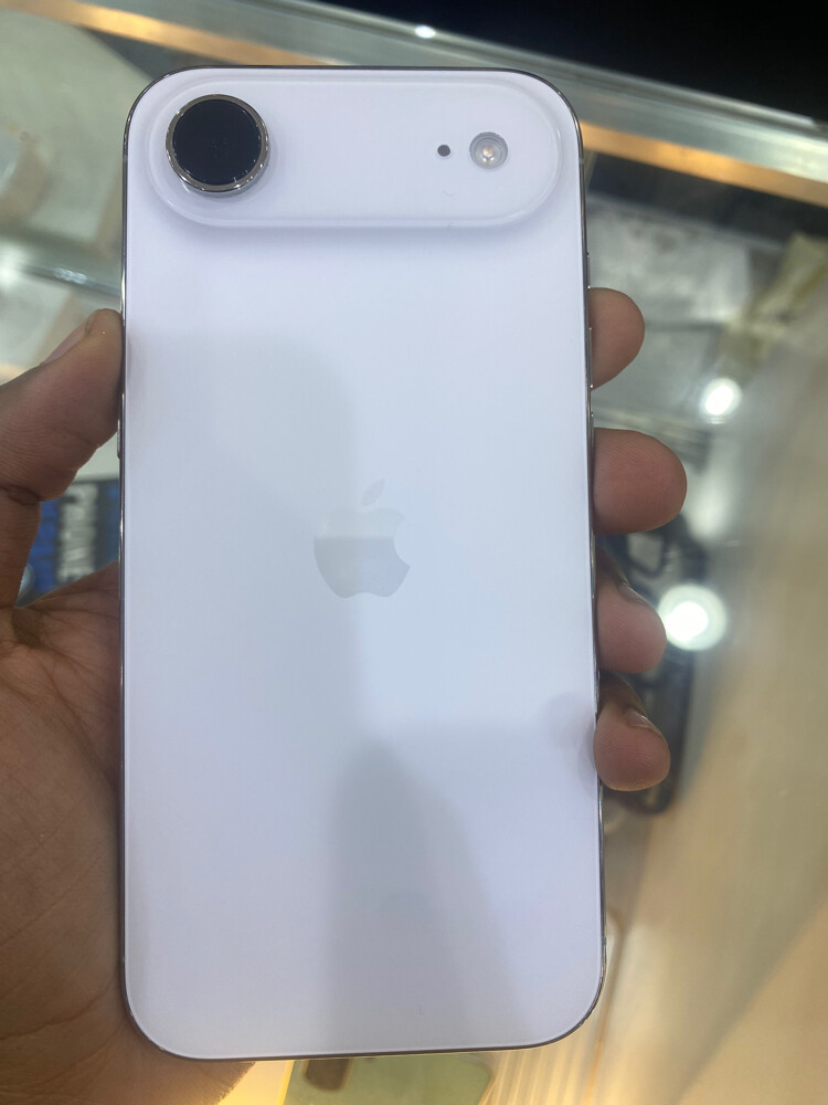 IPhone Air  - 1