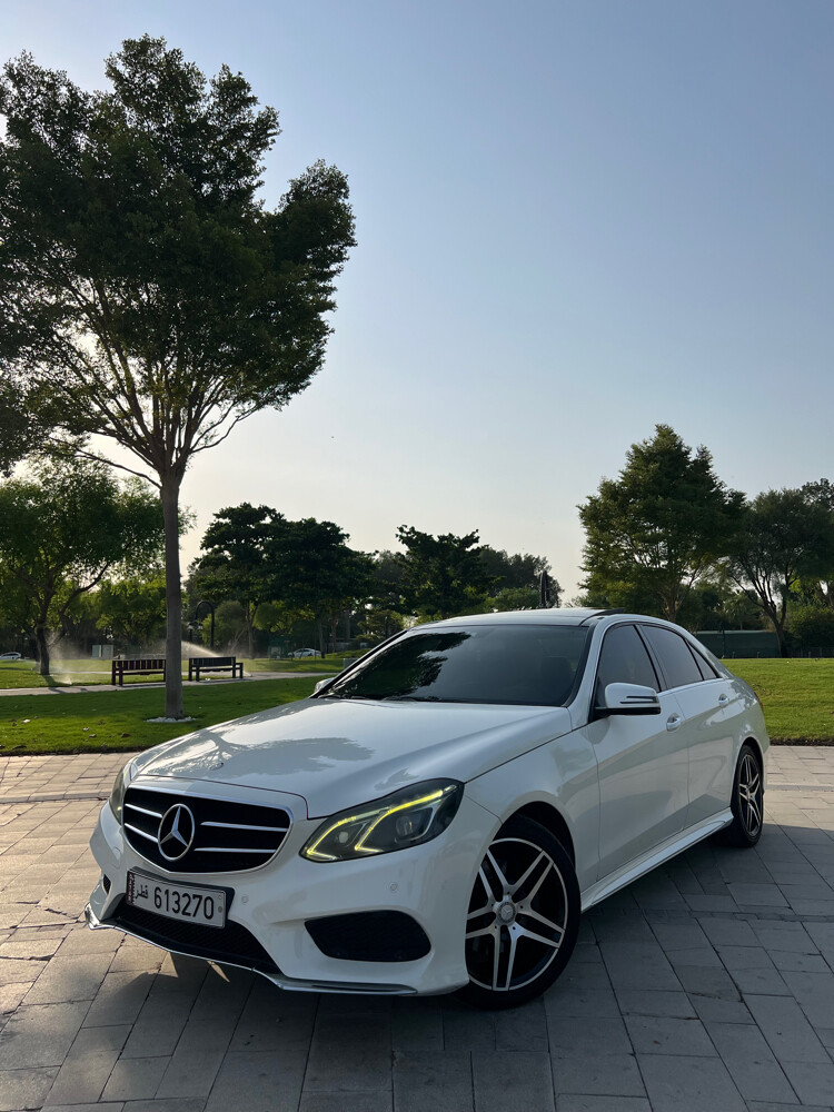 Mercedes Benz E300 - 1