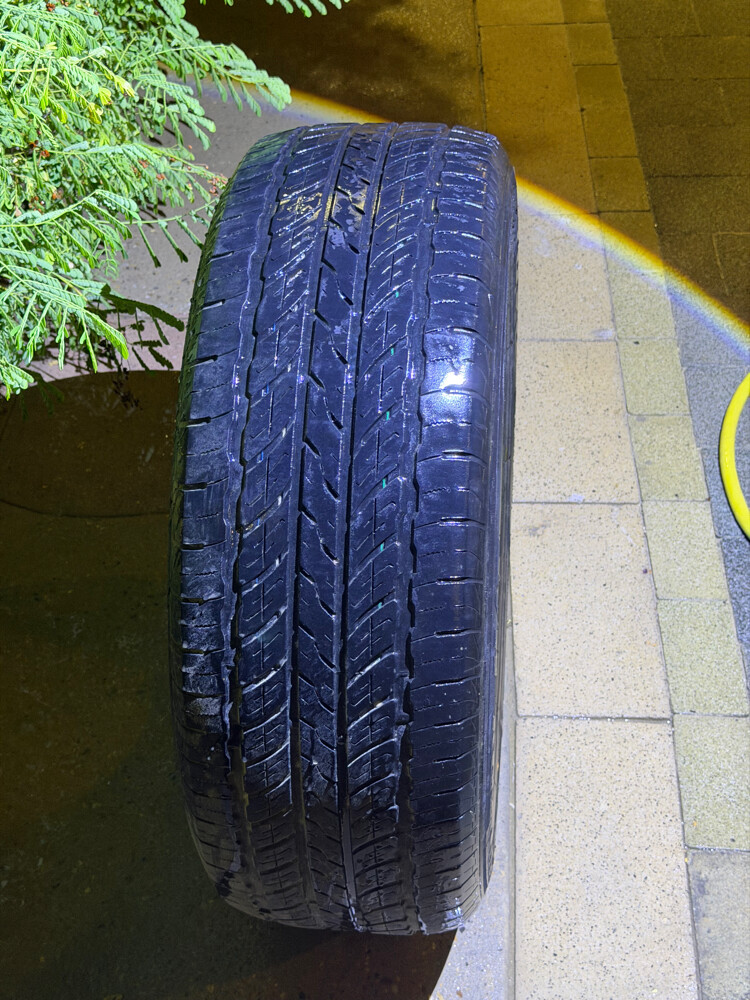 275/60R20 - 4