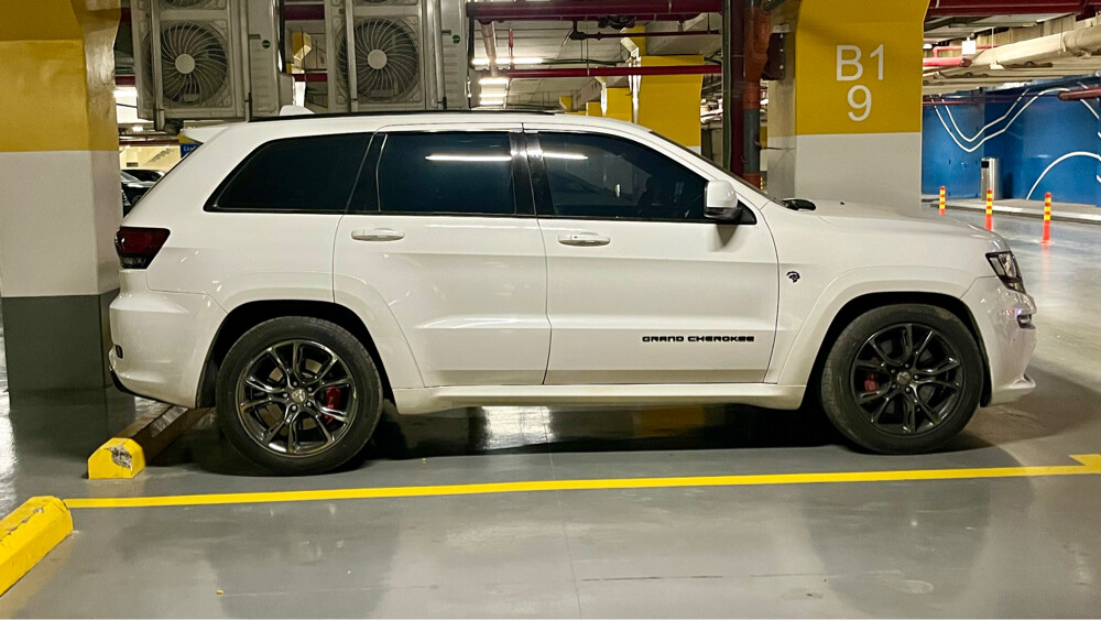 2015 Jeep SRT - 3
