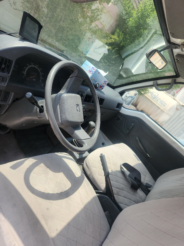 Mitsubishi L300 - 5