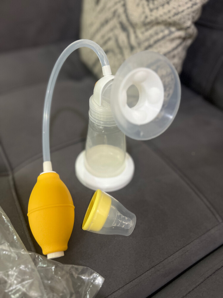 Pigeon Manual Breast pump  - 2