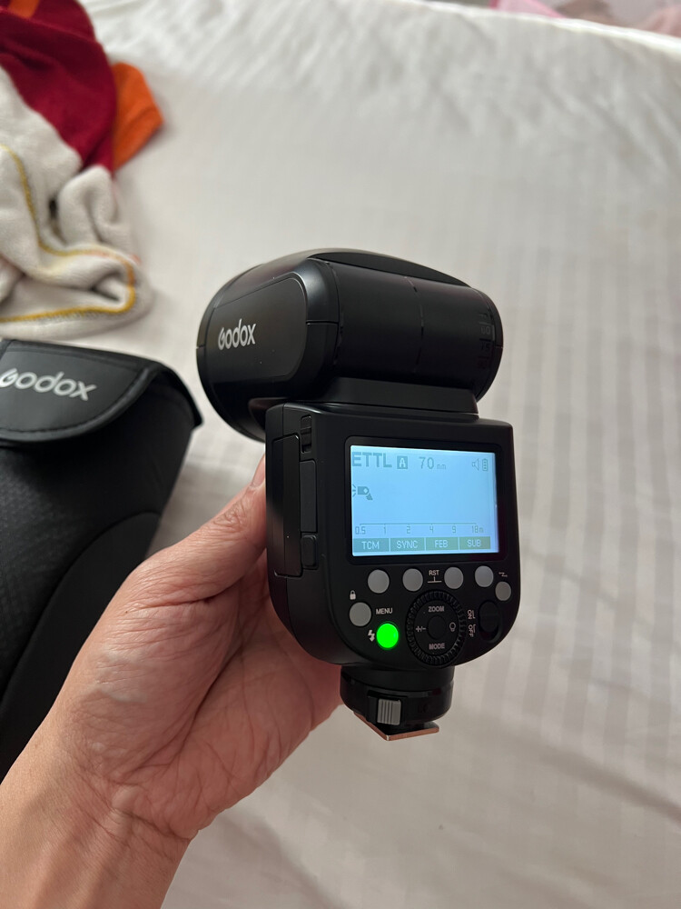 Godox V1 Pro for Canon - 4