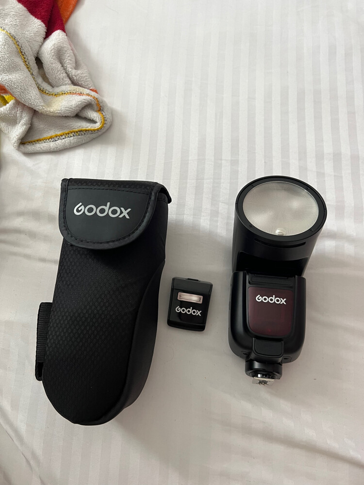 Godox V1 Pro for Canon - 3