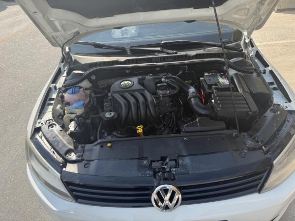 VW JETTA - 4