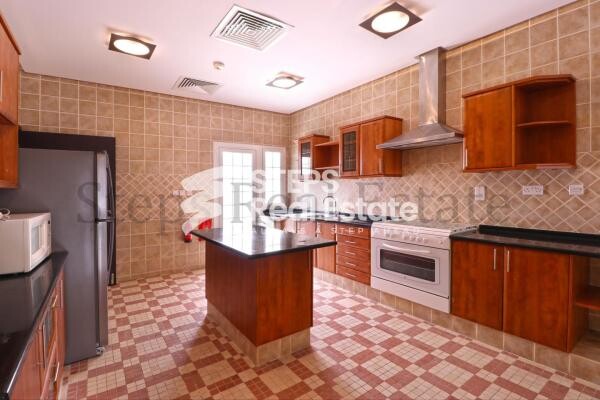 Spacious Al Waab Compound Villa - 9