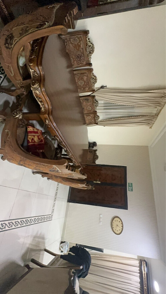 طاولة ثقيلة - 2
