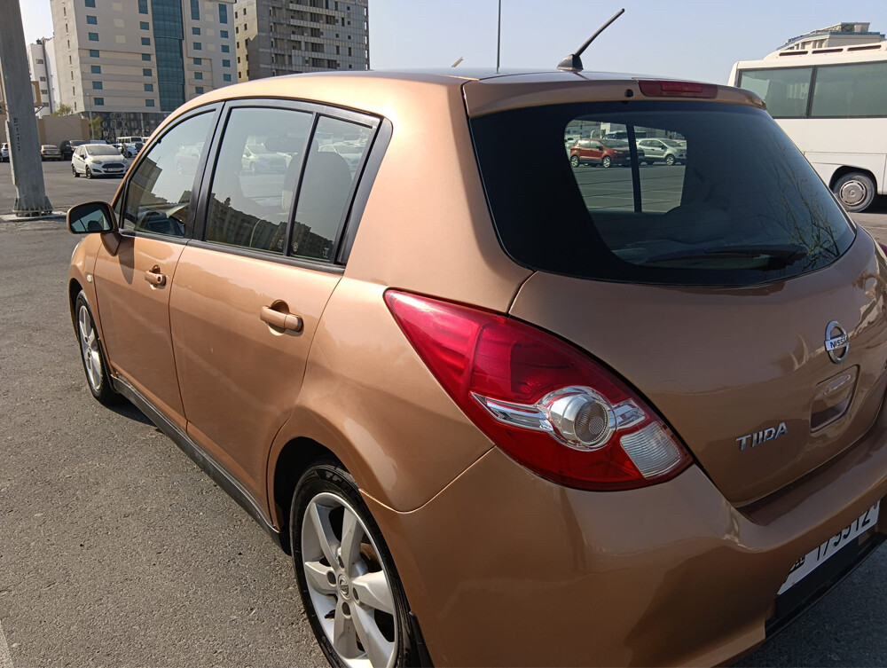 نيسان تيدا ٢٠٠٩ - 5