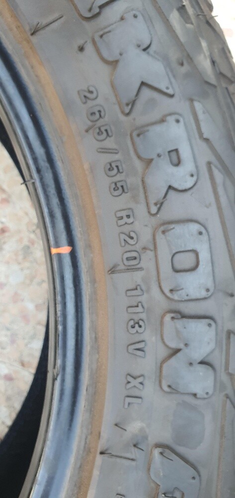good condition tire 2 pieces - 2