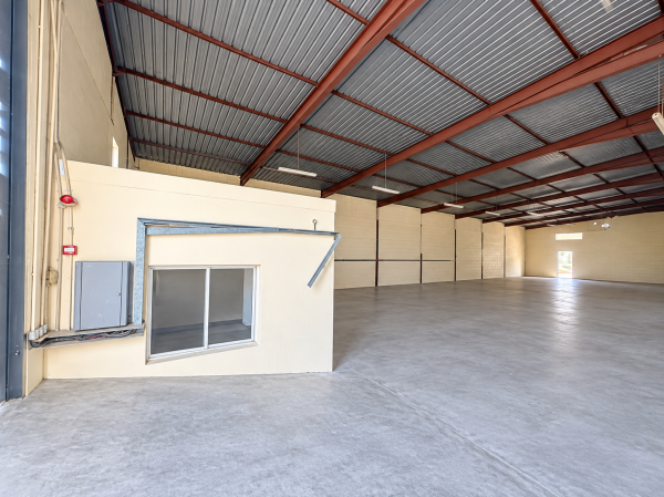 Space area 150 meters - 2