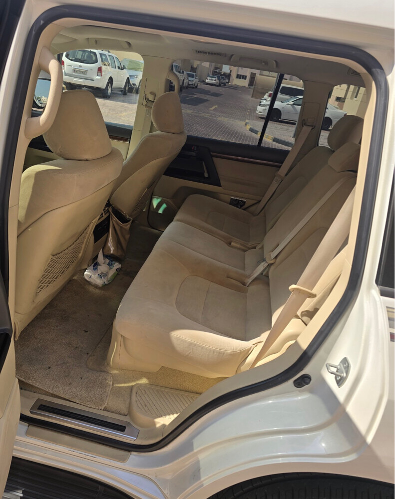 2016 V8 Land Cruiser GXR - 6