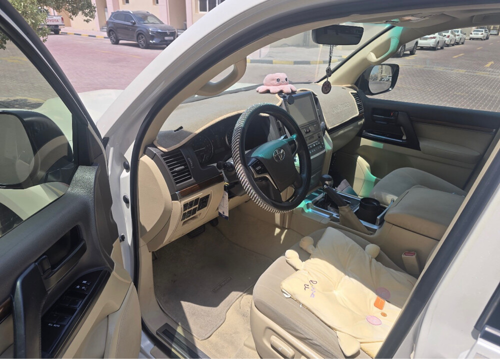 2016 V8 Land Cruiser GXR - 3