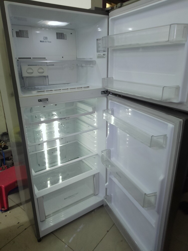 LG big  fridge for sale - 4