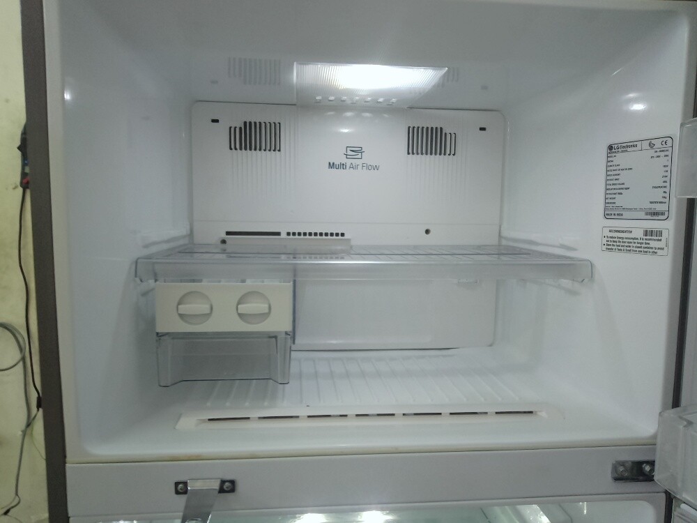 LG big  fridge for sale - 8