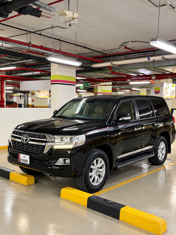 GXR 2018 V8 black colour - 6