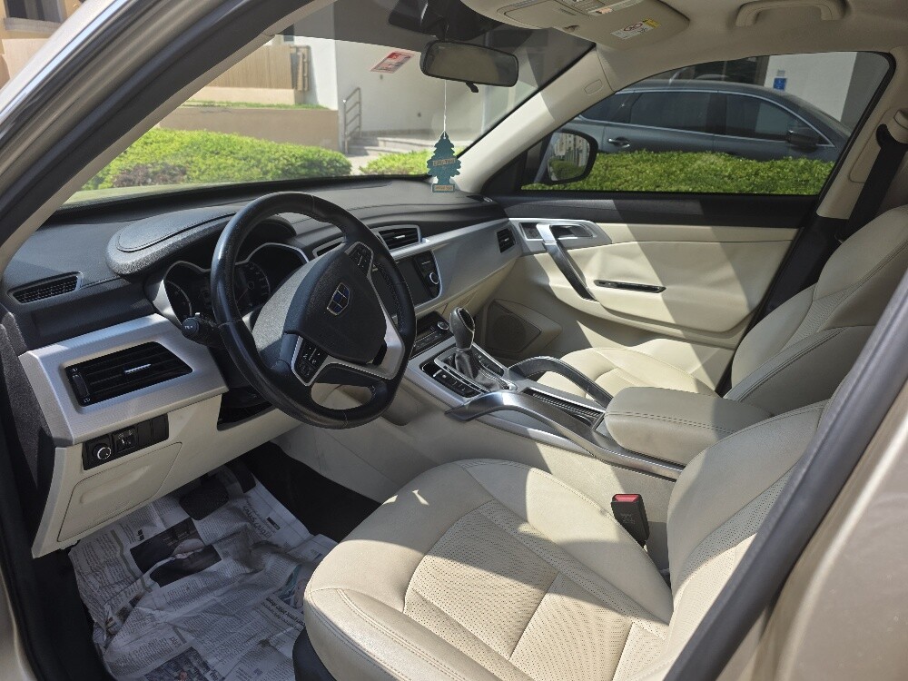 geely emgrand x7 very low milage - 6
