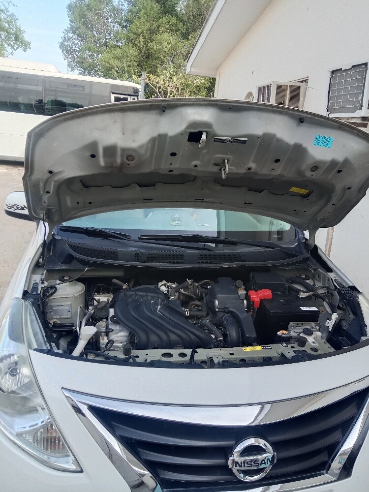 Nissan sunny - 6