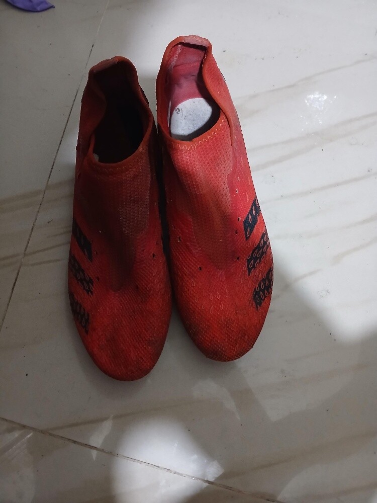 Adidas Predator - 2