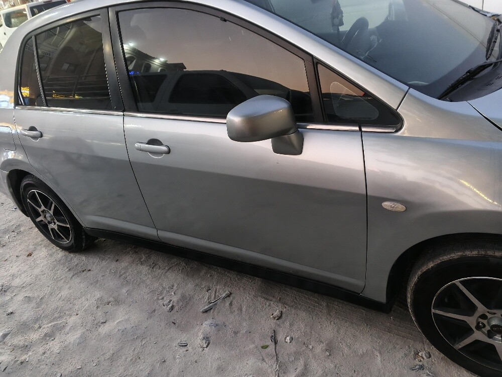 NISSAN TIIDA - 3