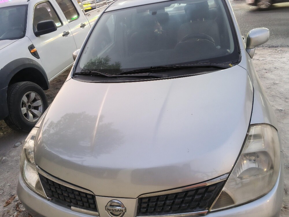 NISSAN TIIDA - 2