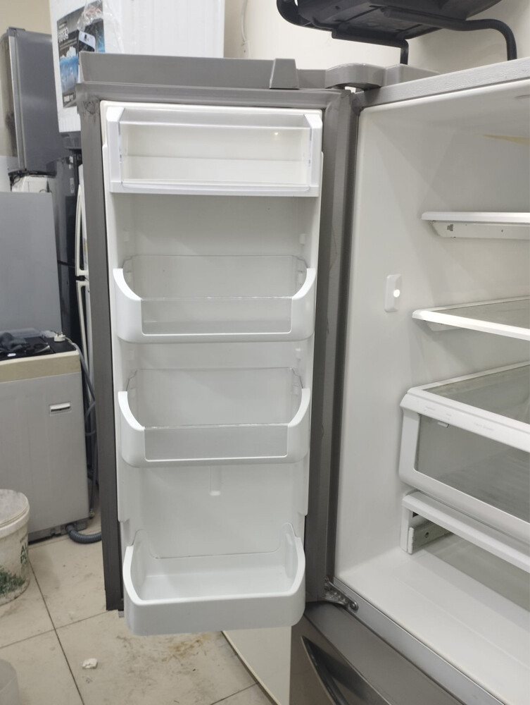 lg side by side  door refrigerator  - 3