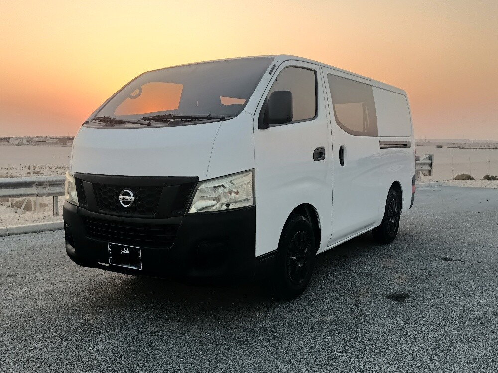 Nissan Urban cargo Van - 3