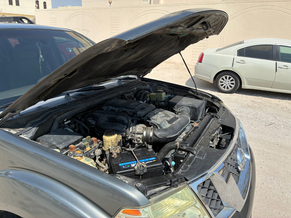 Nissan Pathfinder SE - Family Used - 9