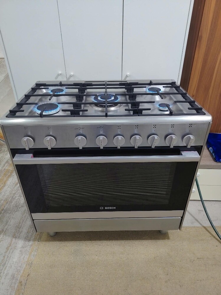 Italian BOSCH Stove Sale - 9