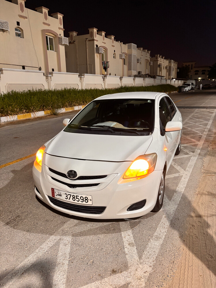 Toyota yeris - 5