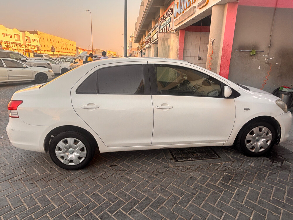 Toyota yeris - 12